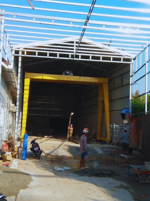 GIA CÔNG, LẮP DỰNG NHÀ THÉP VÀ CỔNG TRỤC DẦM ĐÔI 5 TẤN